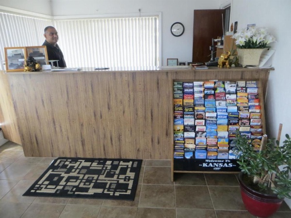 Traveler's Lodge image 20